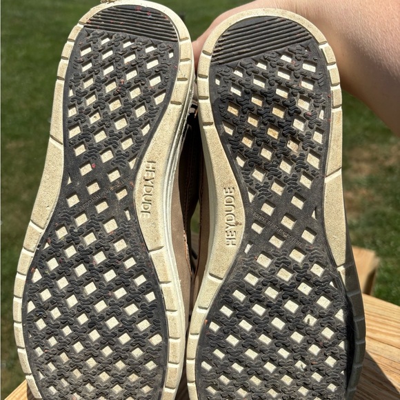 Hey Dude Tan Shoes - Picture 4 of 5